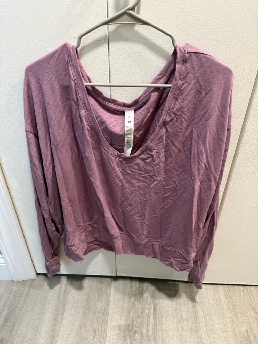 Lululemon Athletica BeCalm Scoop Neck Pullover in Pink Haze. Size XL - Picture 2 of 6